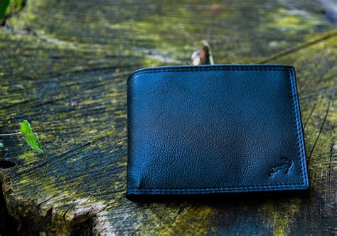 wallet with coin pocket designer